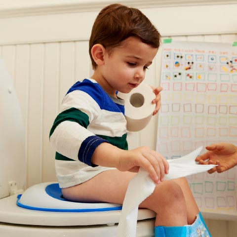 Miniatura de cómo entrenar a un niño para ir al baño