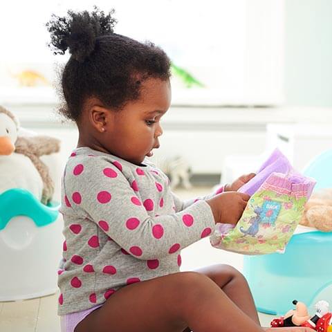 Miniatura de cómo entrenar a una niña para ir al baño