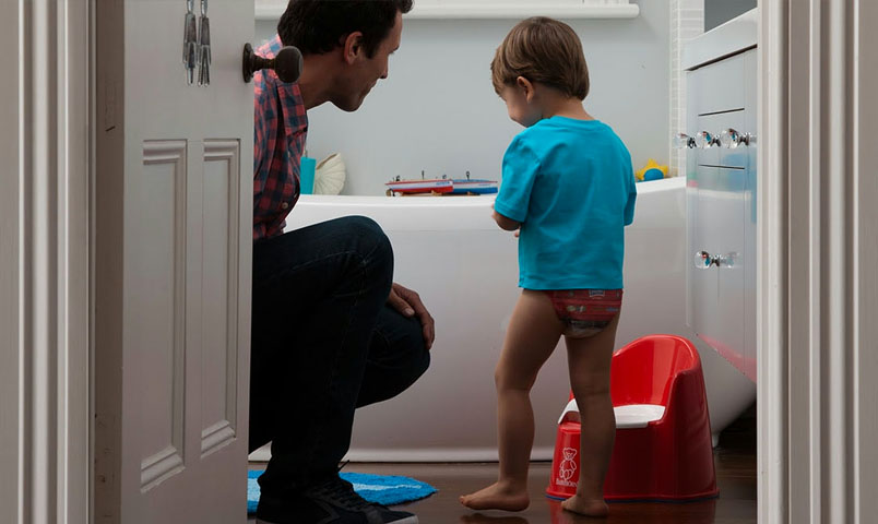 De bons trucs et astuces pour aider un enfant qui refuse d'utiliser le pot