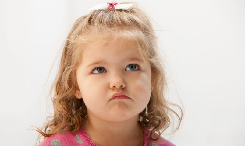 ¿Qué hacer cuando tu hijo tiene una actitud rebelde con respecto a su entrenamiento para ir al baño?